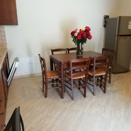 Epavlis Nadine Corfu * Gouviá