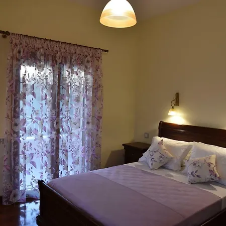 Epavlis Nadine Corfu Gouviá