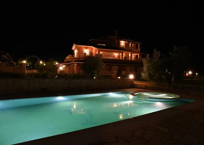 Epavlis Nadine Corfu Willa Gouvia