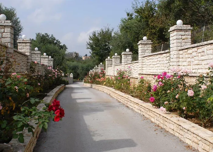 Epavlis Nadine Corfu * Gouvia