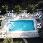 Epavlis Nadine Corfu Apartmán *